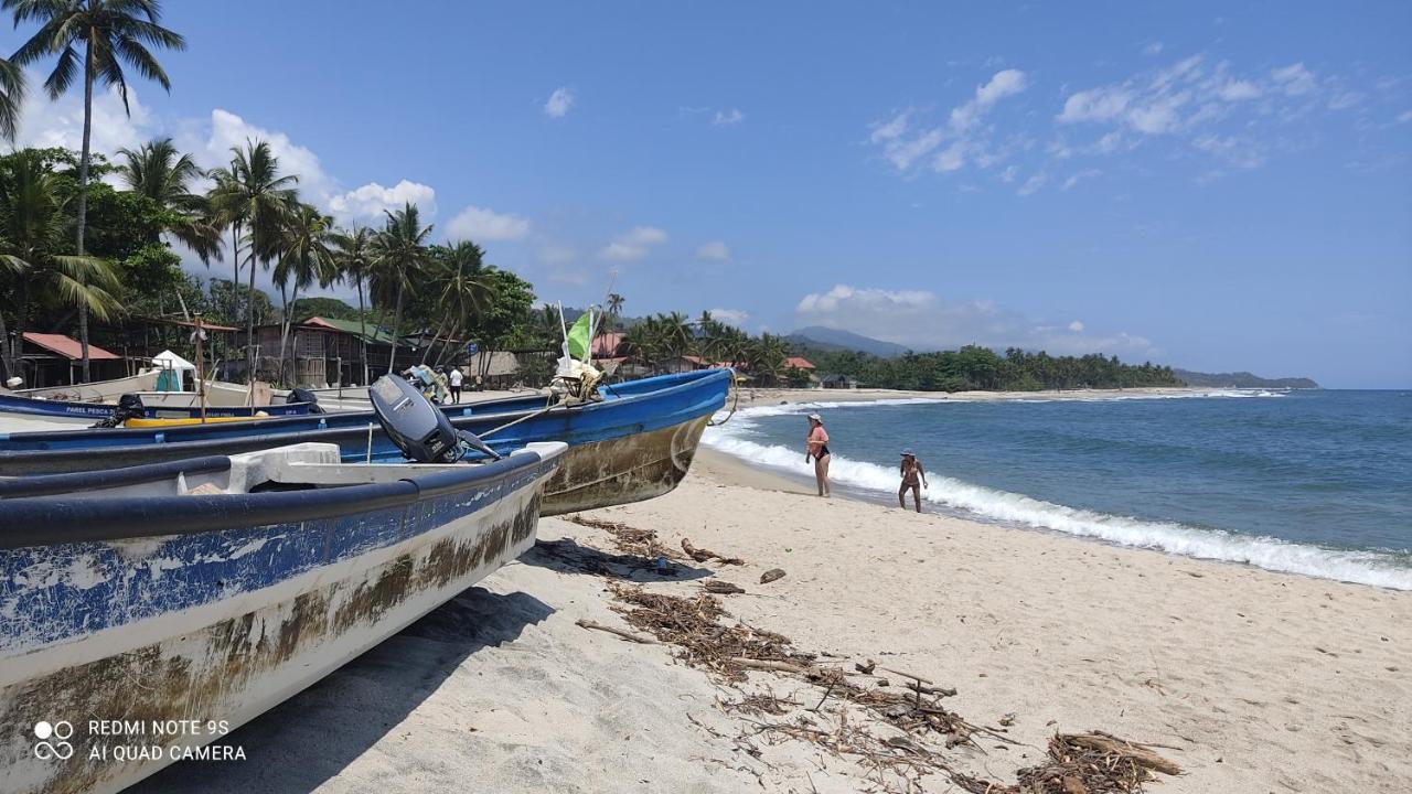 Hostal Estrellas Del Tayrona Playa Mendihuaca Guachaca Eksteriør billede