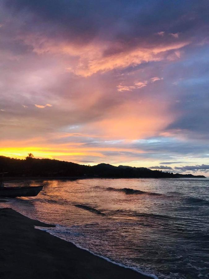 Hostal Estrellas Del Tayrona Playa Mendihuaca Guachaca Eksteriør billede